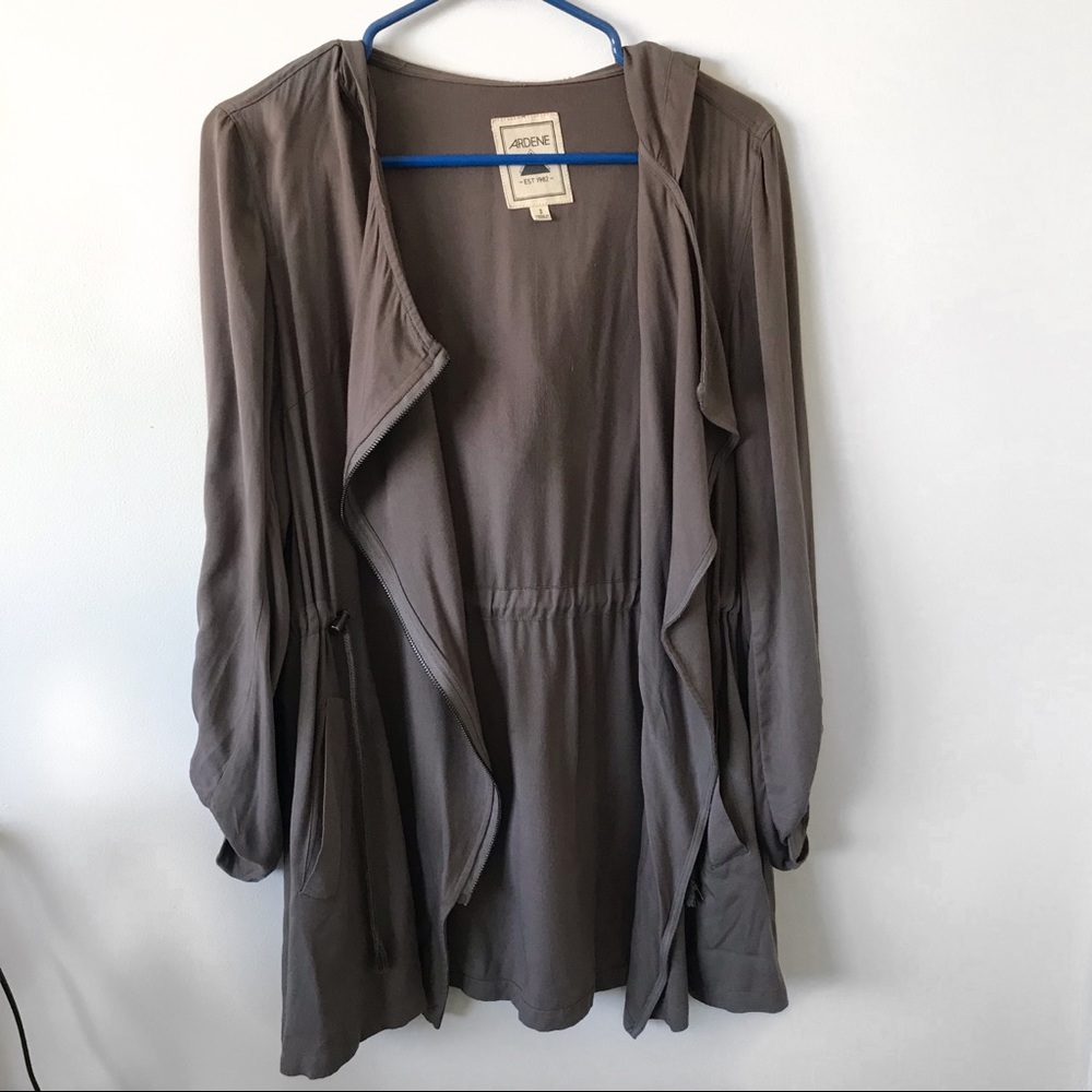 Waterfall light jacket